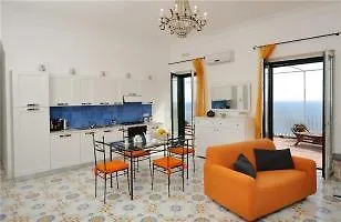 Via Annunziatella  22 Hotel
